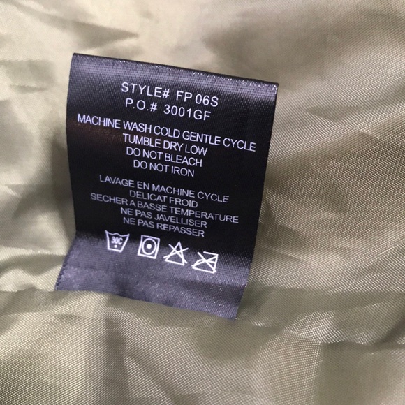 Urban Outfitters Jacket - Picture 5 of 7